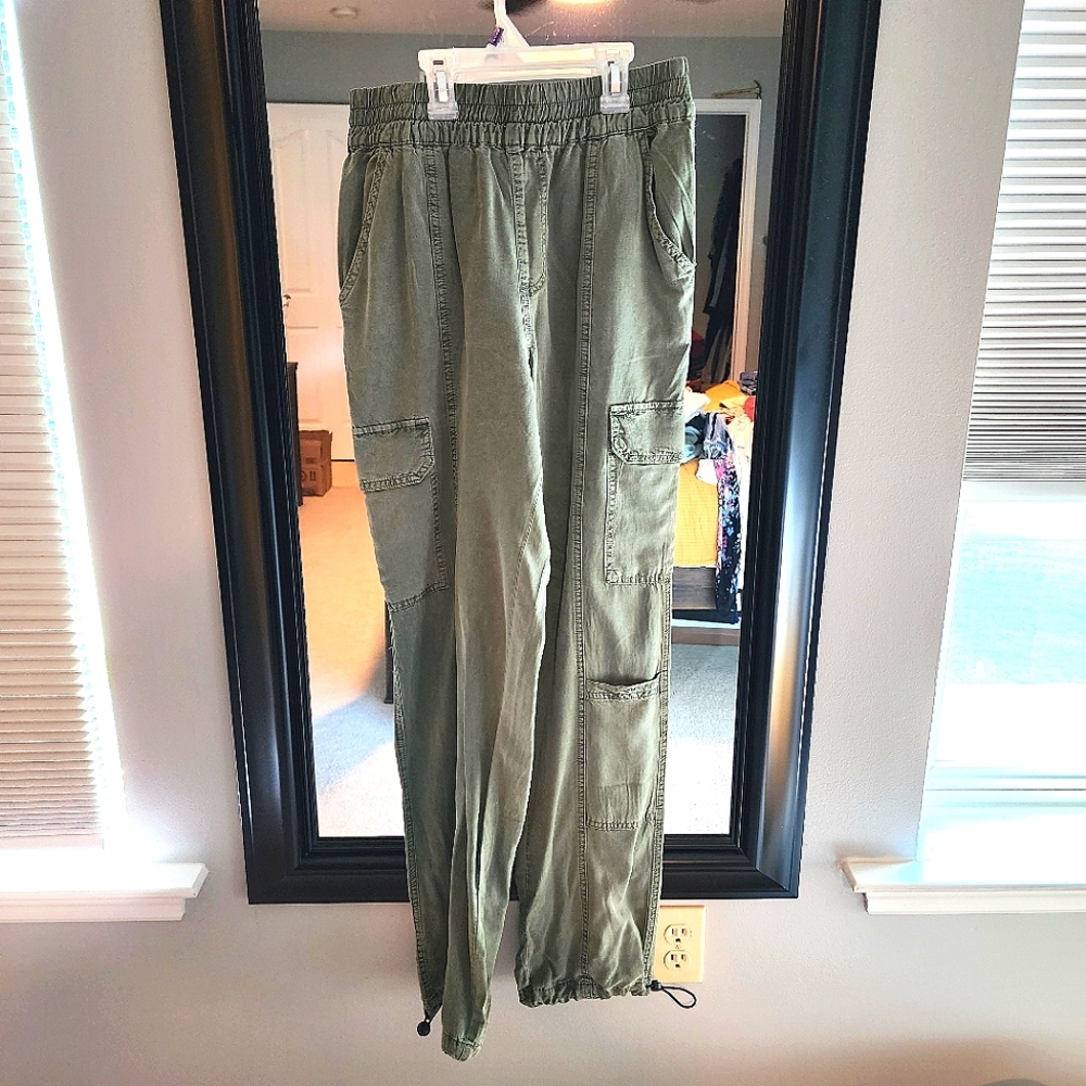 Forever 21 Cargo pants- 2pairs